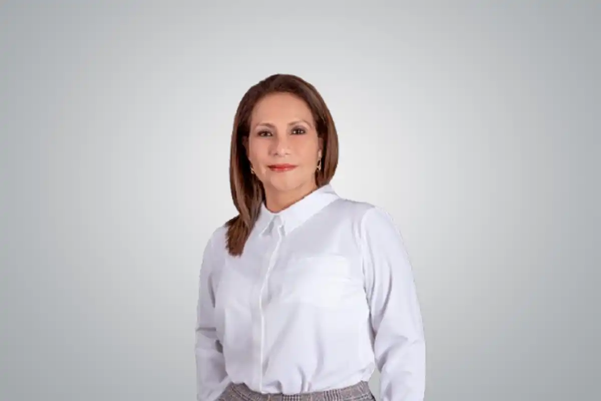 Silvia Lorena Dioses Farfán